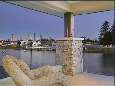 Riverfront Dream - Accommodation Mermaid Beach 10