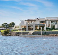 Riverfront Dream - Accommodation Mermaid Beach