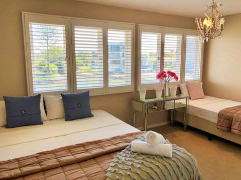 Riverfront Dream - Accommodation Mermaid Beach 15