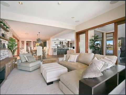 Riverfront Dream - Accommodation Mermaid Beach 22
