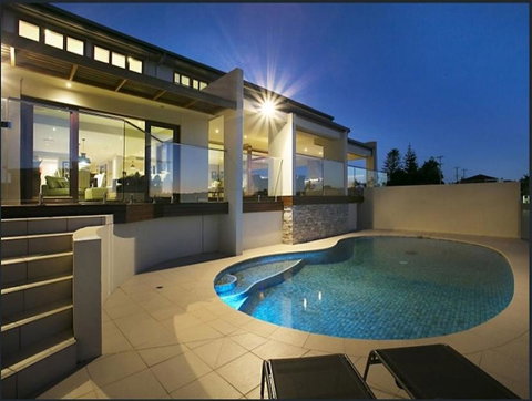 Riverfront Dream - Accommodation Mermaid Beach 4