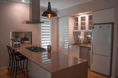 La Casita Banca - Luxury Holiday Home - Accommodation Mermaid Beach 13
