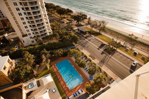 Chateau Beachside Resort - Accommodation Mermaid Beach 2