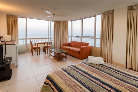 Chateau Beachside Resort - Accommodation Mermaid Beach 20
