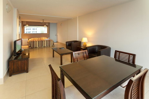 Chateau Beachside Resort - Accommodation Mermaid Beach 14