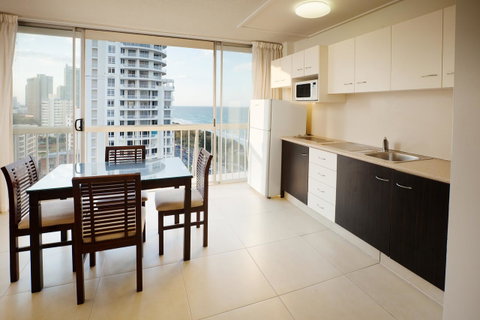 Chateau Beachside Resort - Accommodation Mermaid Beach 16