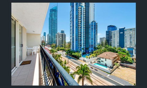 Palazzo Colonnades - Accommodation Mermaid Beach 11