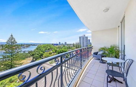 Palazzo Colonnades - Accommodation Mermaid Beach 12