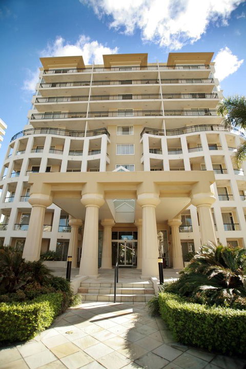Palazzo Colonnades - Accommodation Mermaid Beach 6
