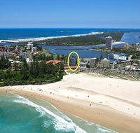 Komune Resort and Beach Club Greenmount Beach - Accommodation Mermaid Beach