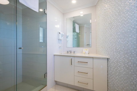 Aegean Resort Apartments - Accommodation Mermaid Beach 12
