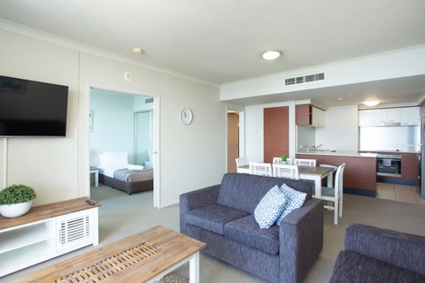 Chevron Renaissance - Private Apartments - Accommodation Mermaid Beach 11