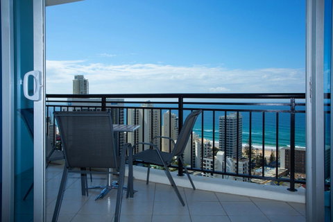 Chevron Renaissance - Private Apartments - Accommodation Mermaid Beach 19