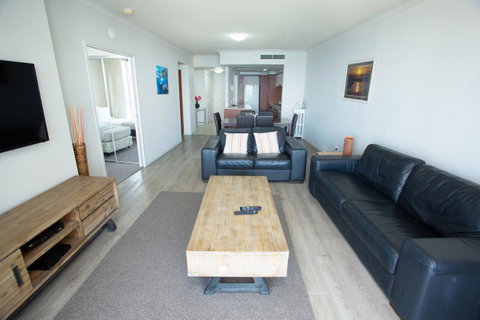 Chevron Renaissance - Private Apartments - Accommodation Mermaid Beach 5