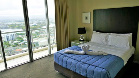 Chevron Renaissance - Private Apartments - Accommodation Mermaid Beach 26
