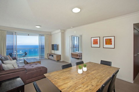 Chevron Renaissance - Private Apartments - Accommodation Mermaid Beach 39