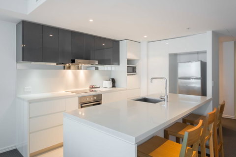 Holiday Holiday H-Residences Apartments - Accommodation Mermaid Beach 31