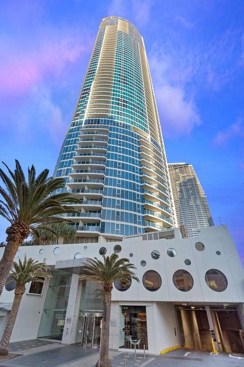 Holiday Holiday H-Residences Apartments - Accommodation Mermaid Beach 28