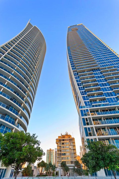 Holiday Holiday H-Residences Apartments - Accommodation Mermaid Beach 16