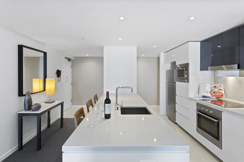 Holiday Holiday H-Residences Apartments - Accommodation Mermaid Beach 17