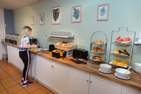 Coral Tree Inn - Accommodation Mermaid Beach 19