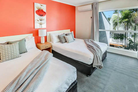 Coral Tree Inn - Accommodation Mermaid Beach 23