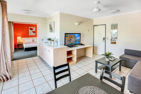 Coral Tree Inn - Accommodation Mermaid Beach 25