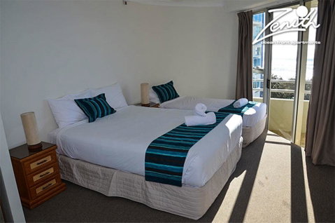 Zenith Ocean Front Apartments - Accommodation Mermaid Beach 4