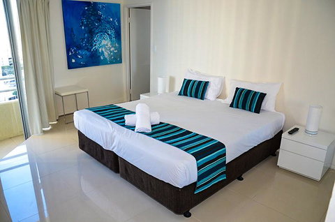 Zenith Ocean Front Apartments - Accommodation Mermaid Beach 38