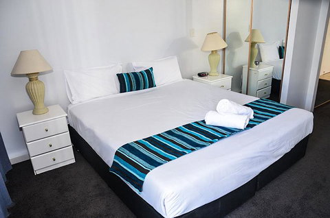 Zenith Ocean Front Apartments - Accommodation Mermaid Beach 15