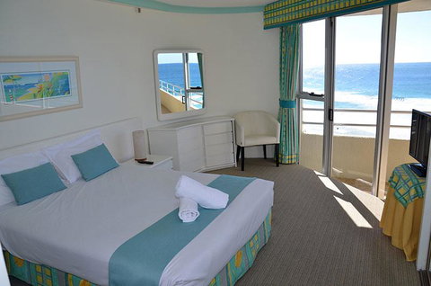 Zenith Ocean Front Apartments - Accommodation Mermaid Beach 21