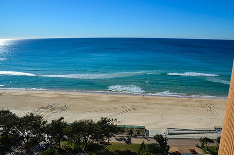 Zenith Ocean Front Apartments - Accommodation Mermaid Beach 26