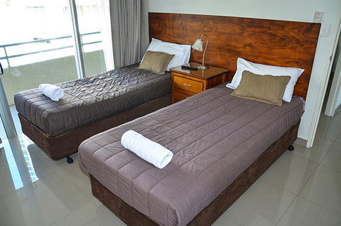 Zenith Ocean Front Apartments - Accommodation Mermaid Beach 34