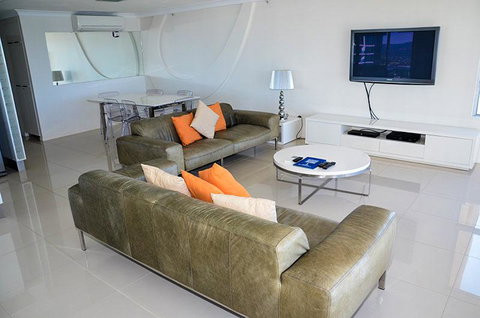 Zenith Ocean Front Apartments - Accommodation Mermaid Beach 36