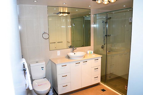 Zenith Ocean Front Apartments - Accommodation Mermaid Beach 39