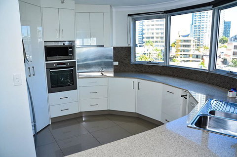 Zenith Ocean Front Apartments - Accommodation Mermaid Beach 30