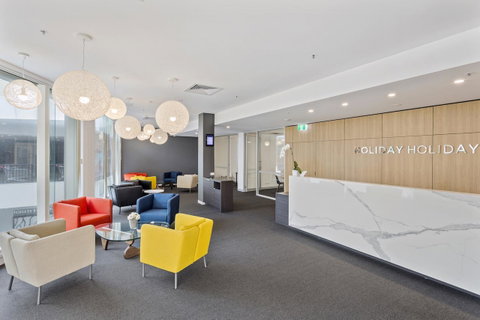Holiday Holiday Circle On Cavill Apartments - Accommodation Mermaid Beach 29