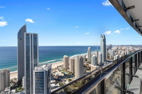 Holiday Holiday Circle On Cavill Apartments - Accommodation Mermaid Beach 27
