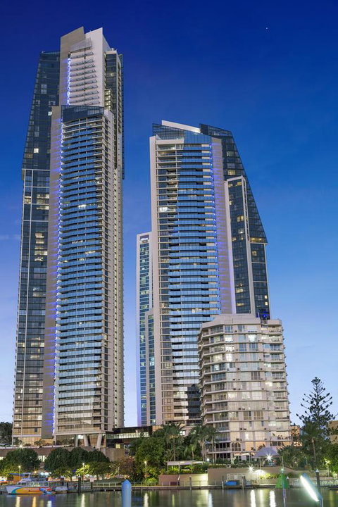 Holiday Holiday Circle On Cavill Apartments - Accommodation Mermaid Beach 28