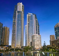 Holiday Holiday Circle On Cavill Apartments - Accommodation Mermaid Beach