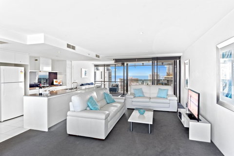 Holiday Holiday Circle On Cavill Apartments - Accommodation Mermaid Beach 33
