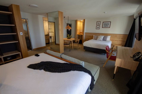 The Island Gold Coast - Accommodation Mermaid Beach 10