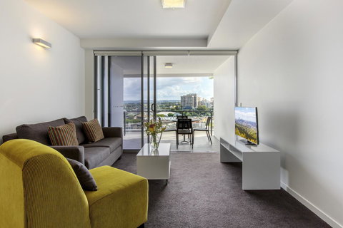 Code Apartments - Accommodation Mermaid Beach 42