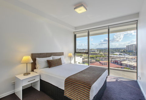 Code Apartments - Accommodation Mermaid Beach 4