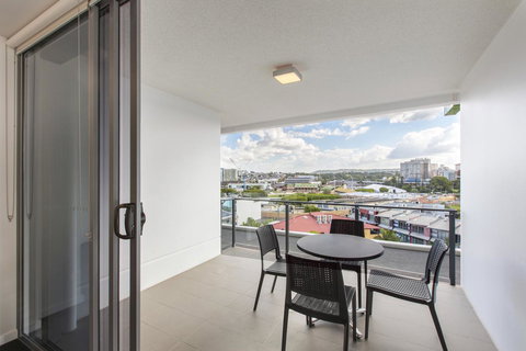Code Apartments - Accommodation Mermaid Beach 39