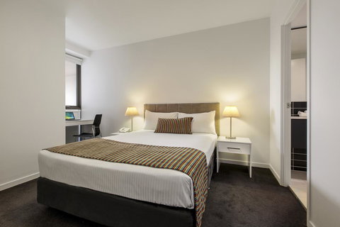 Code Apartments - Accommodation Mermaid Beach 9
