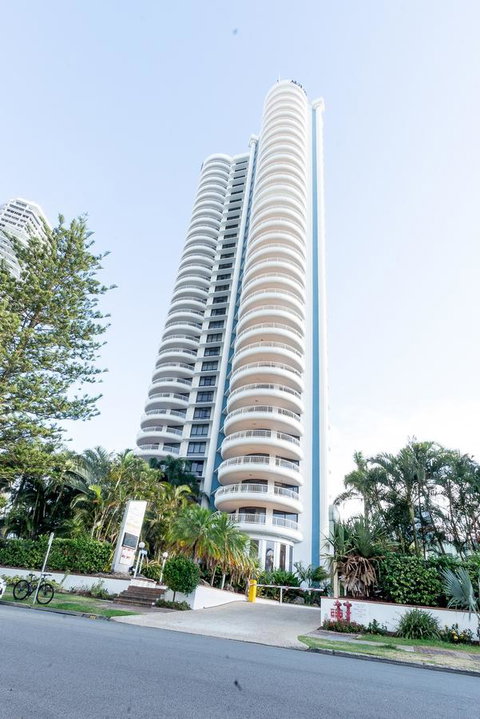 Excluza - Accommodation Mermaid Beach 5