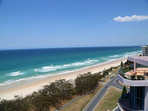 Equinox Resort - Accommodation Mermaid Beach 8