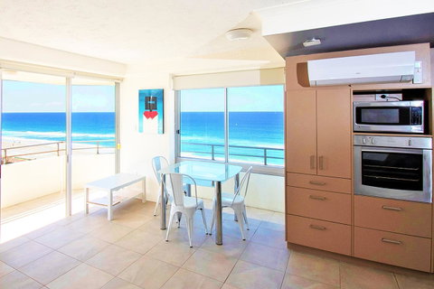 Equinox Resort - Accommodation Mermaid Beach 4