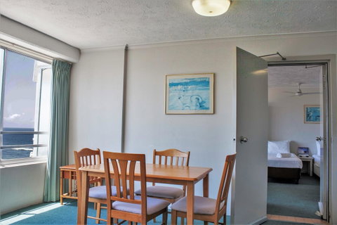 Equinox Resort - Accommodation Mermaid Beach 12